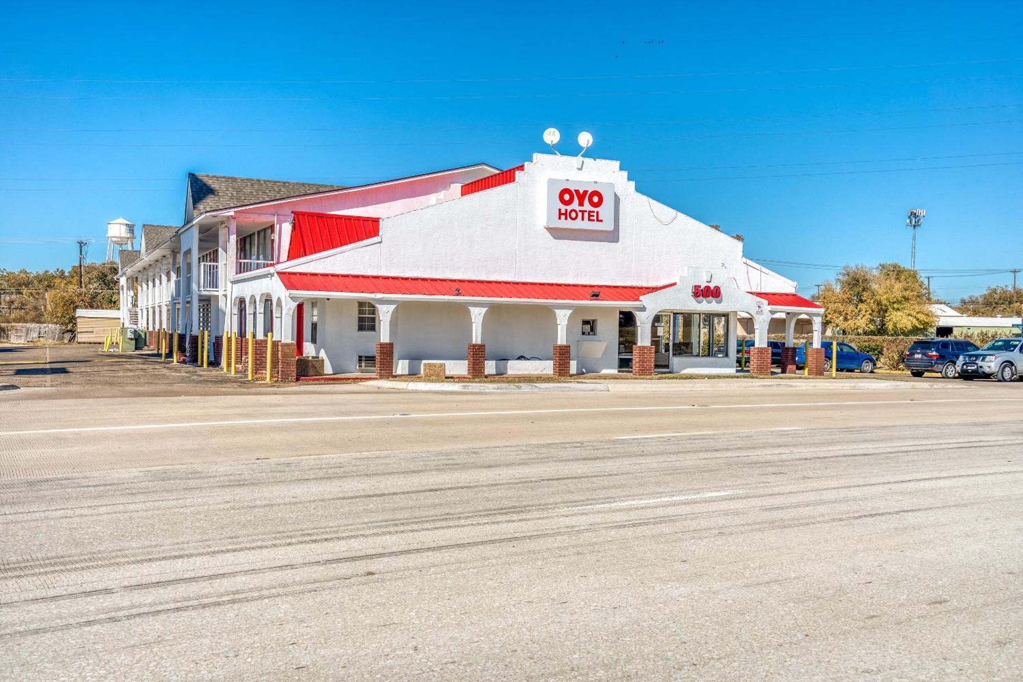 Oyo Hotel Waco University Area I-35 Exterior photo